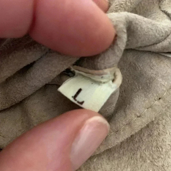 Reversible suede and corduroy vest - Picture 6 of 10